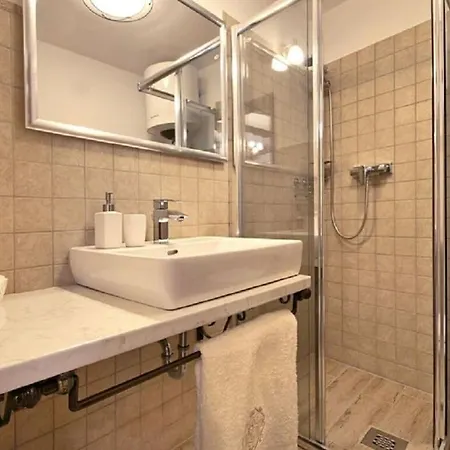 Aurora Comfortable וילה מוטובון